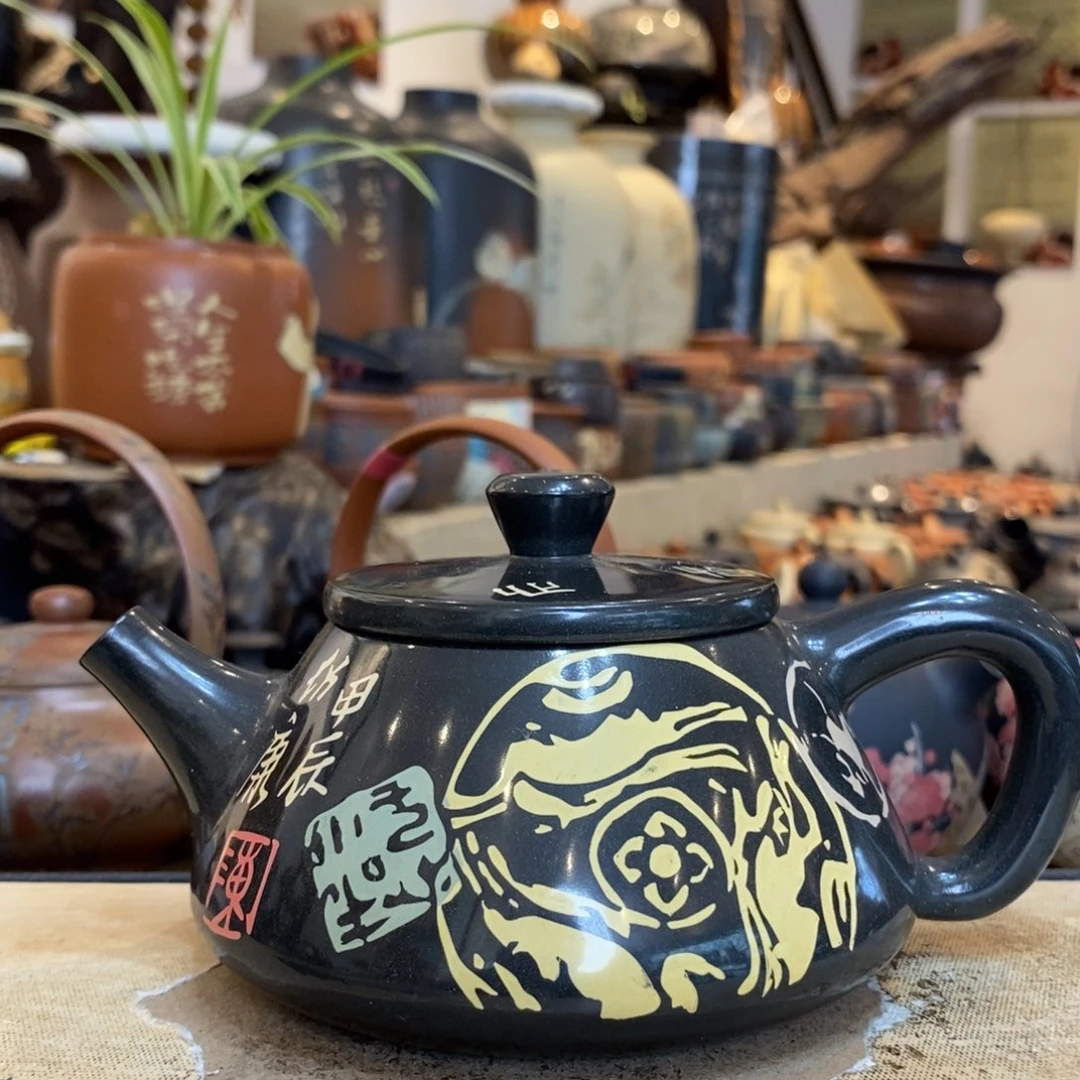 平***气云南建水紫陶彩填壶