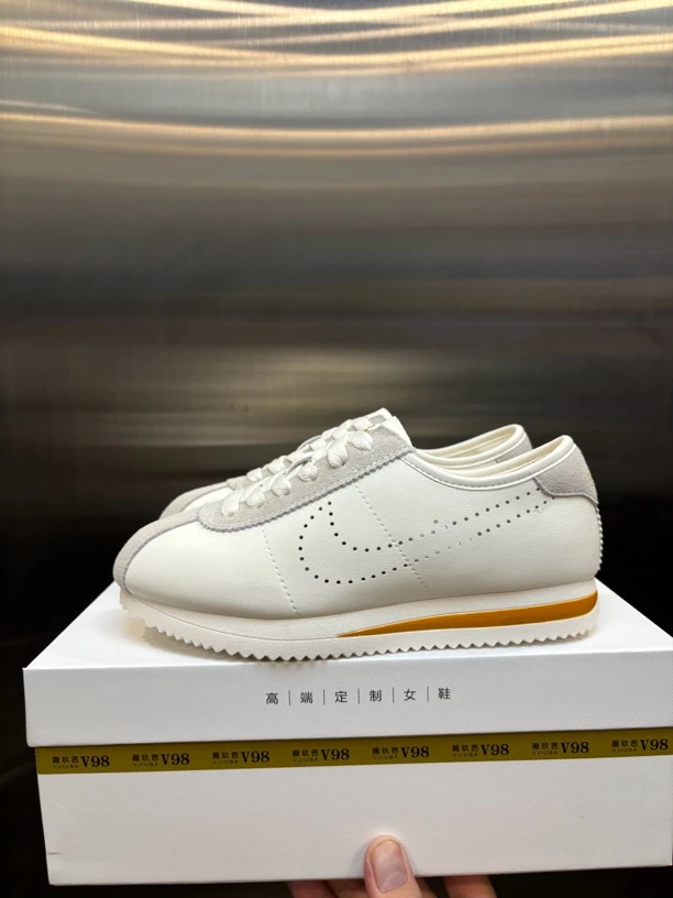 2025新款韩版简约平底德训鞋休闲鞋女夏外穿百搭增高休闲运动板鞋