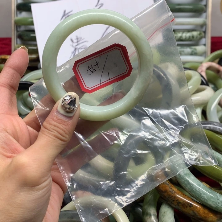 未镶嵌蛇纹石玉手镯鱼**园1