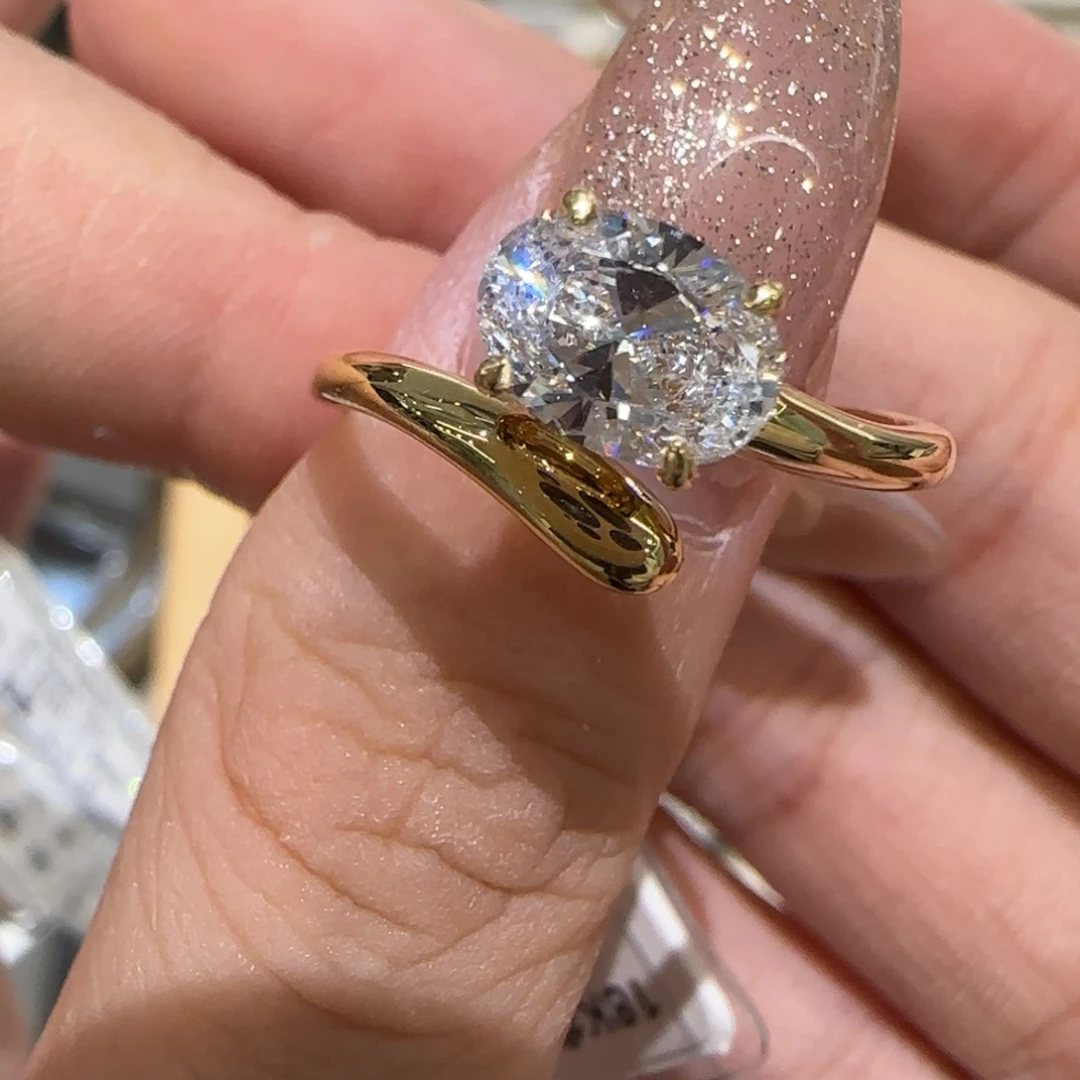 实验室培育钻石18K金镶嵌椭圆蛇戒1卡