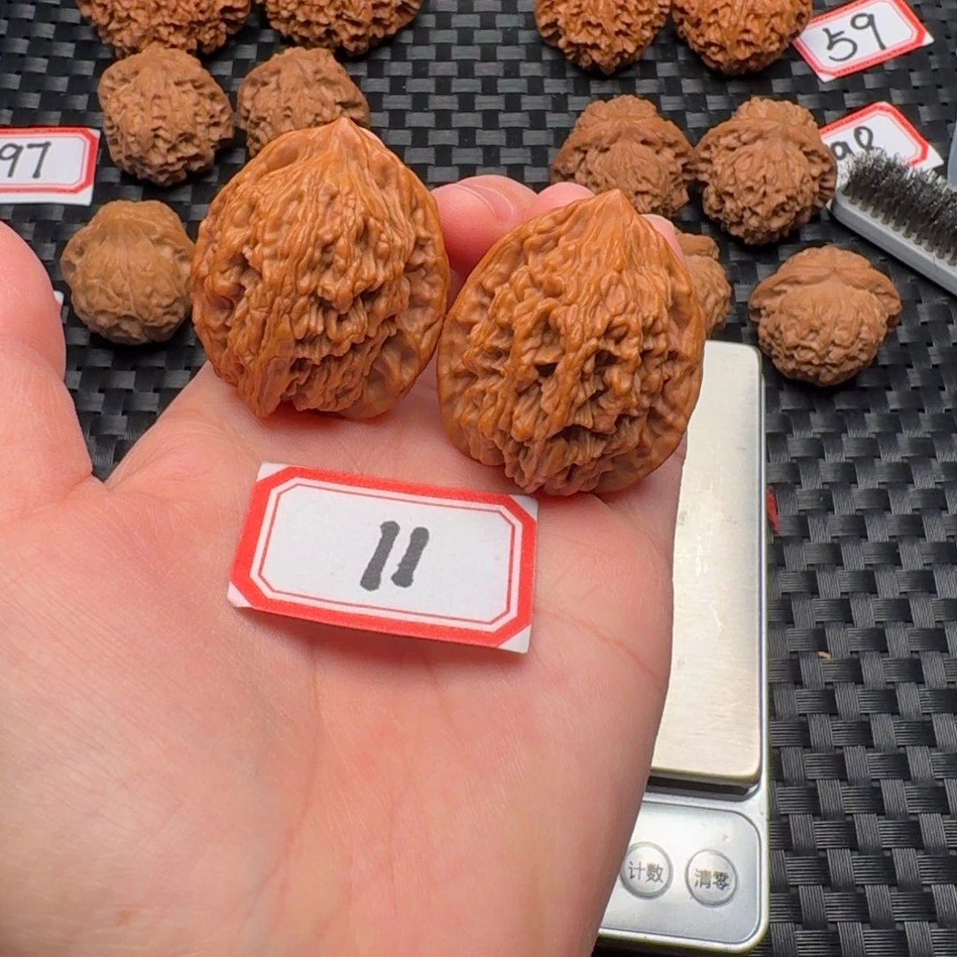 郑***七核桃全品37尺寸虎头