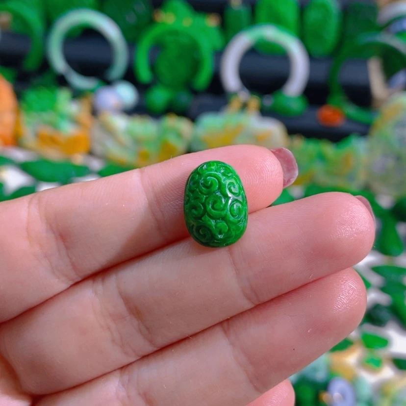 【闪购商品】翡翠未镶嵌颈饰吊坠