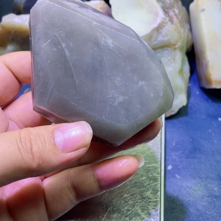 和田玉未镶嵌珠宝半成品