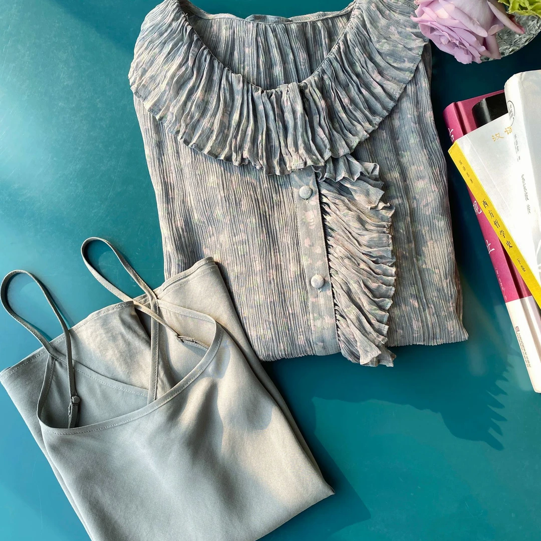 莫兰迪灰绿·朦胧微透飘逸·真丝顺纡绉 轻盈荷叶边·长袖衬衫2件套