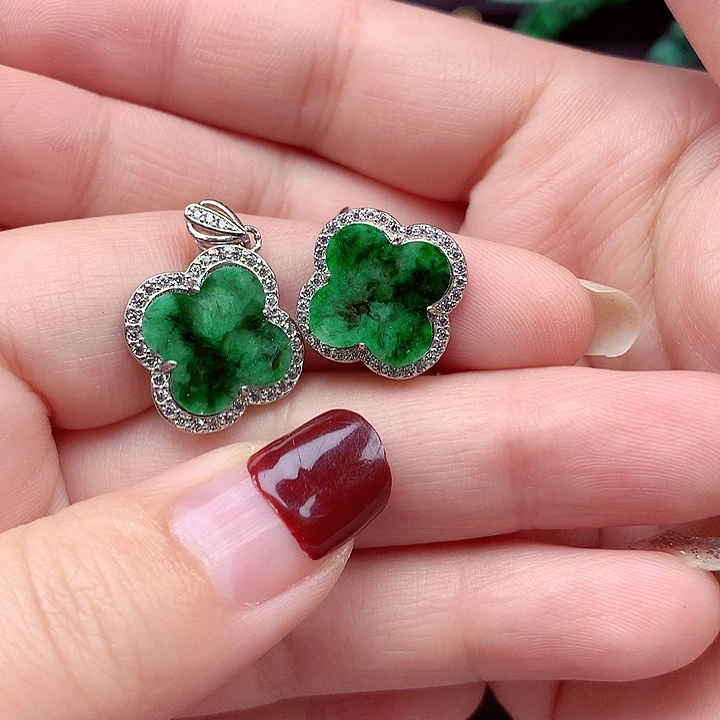 翡翠颈饰银S925镶嵌翡翠