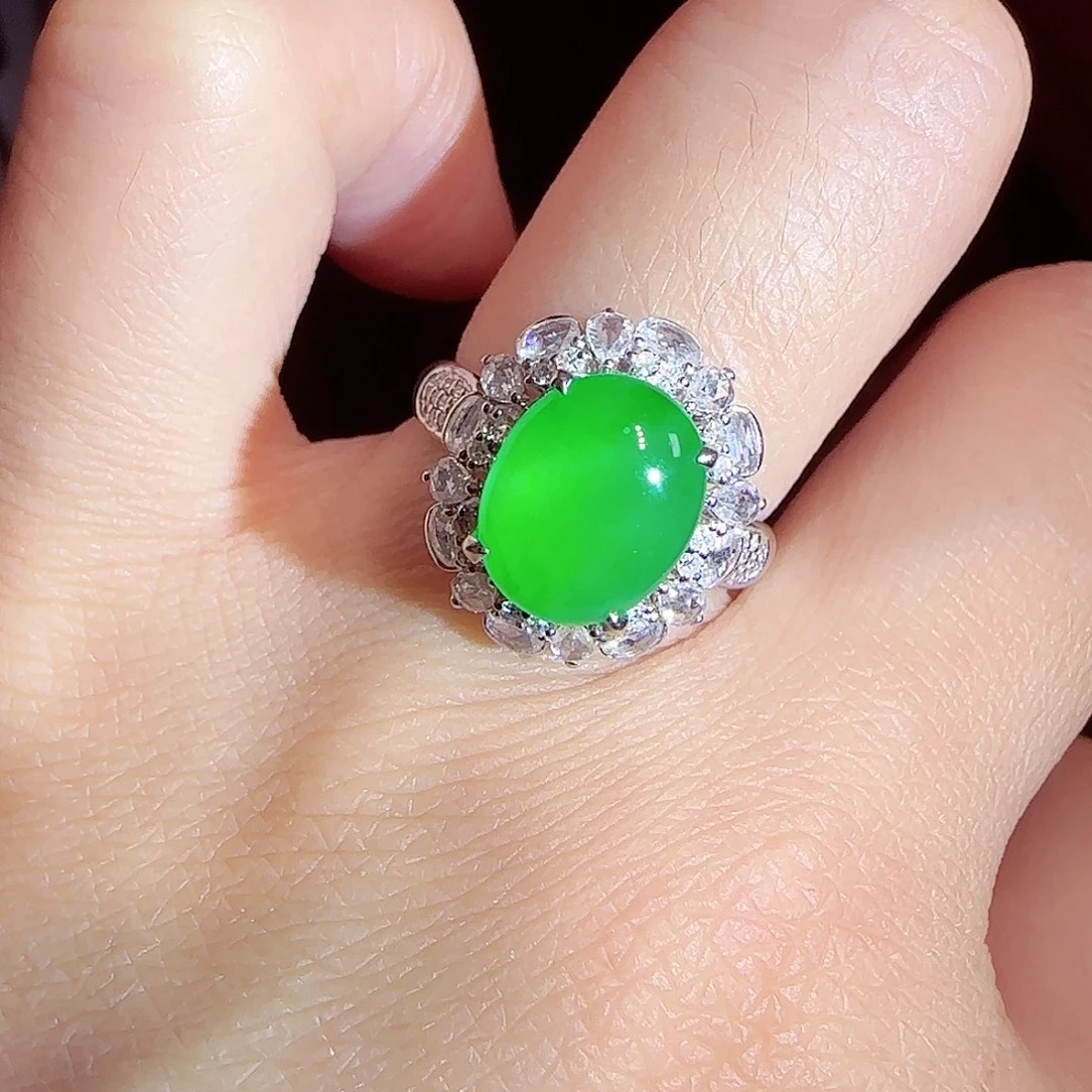 翡翠18K金镶嵌戒指