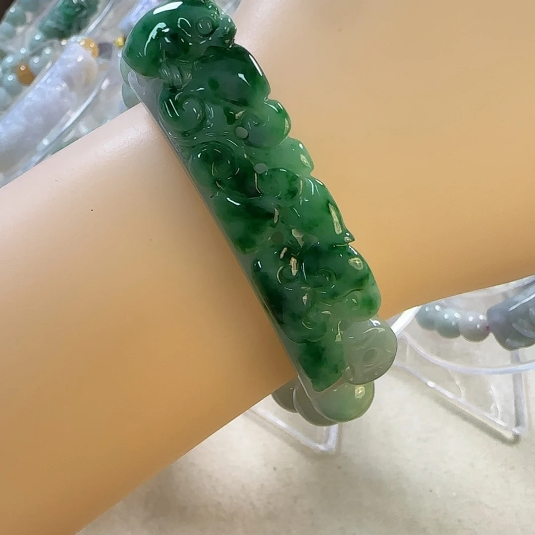 颈饰未镶嵌翡翠手牌