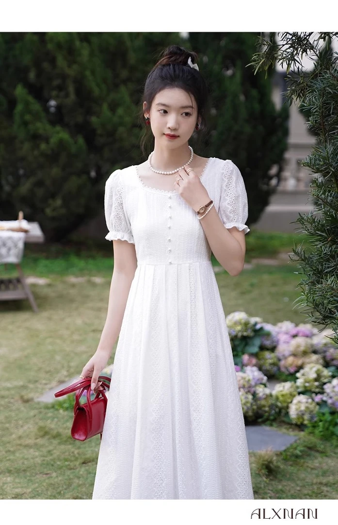 《温柔私服》休闲吊带连衣裙女秋季新款气质白色裙子LXN28729