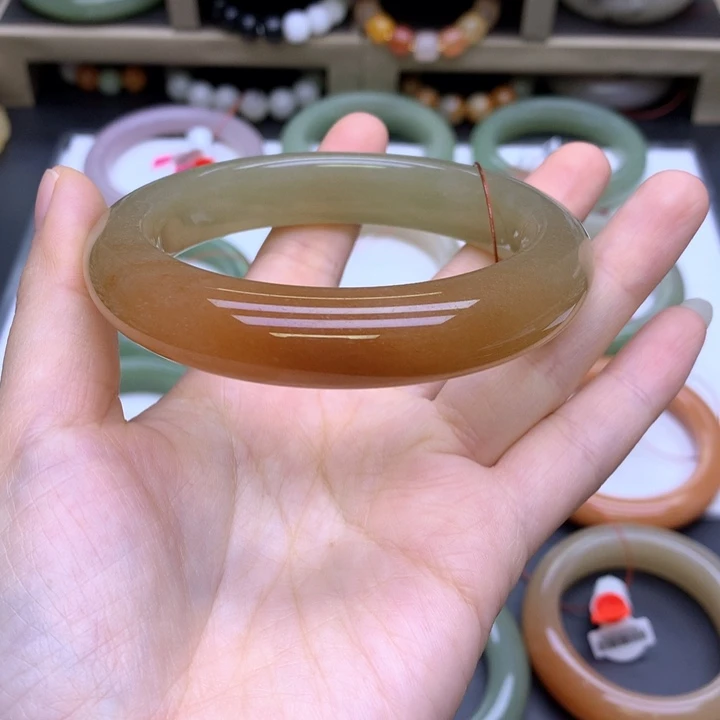 未镶嵌手镯石英质玉