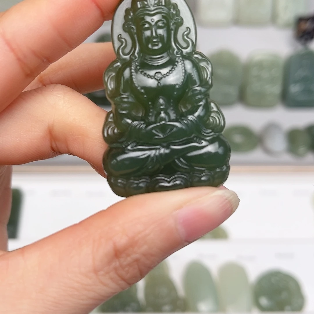 和田玉颈饰未镶嵌战*佛