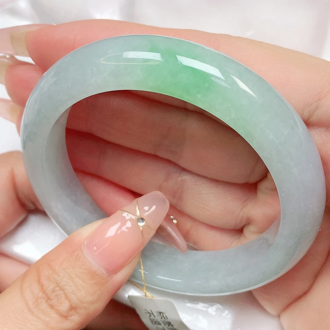 翡翠手镯未镶嵌抖音503