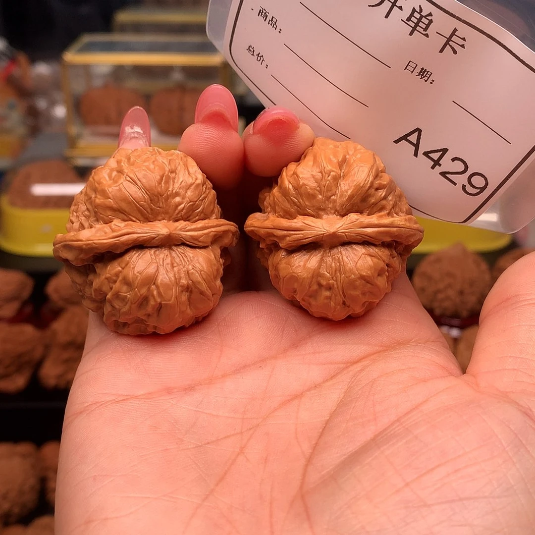 文玩核桃把件m****钨蛤蟆头A429
