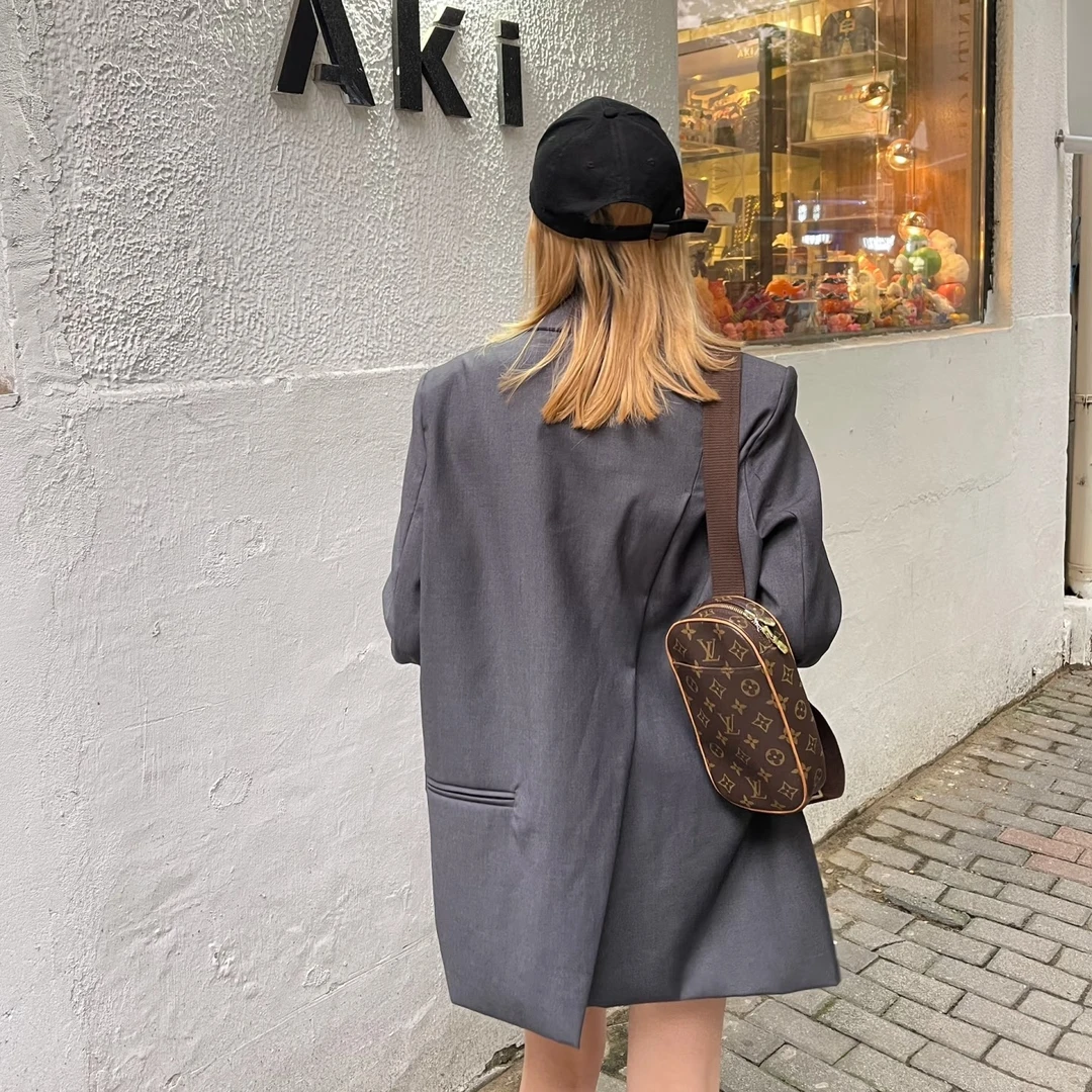 修复品LouisVuitton/路易威登【李李专属】中古蛋蛋胸包斜跨款