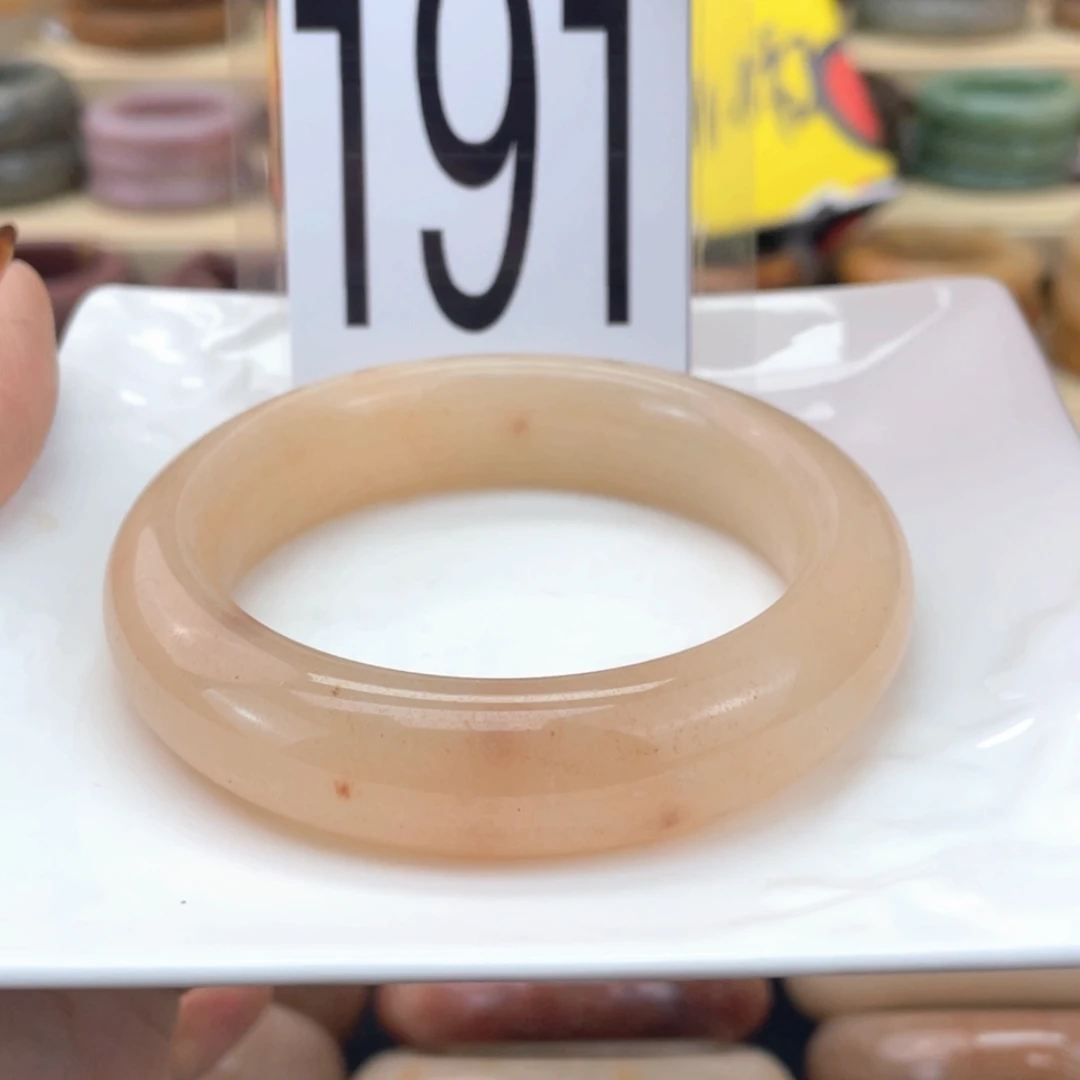 【闪购商品】石英质玉手镯未镶嵌