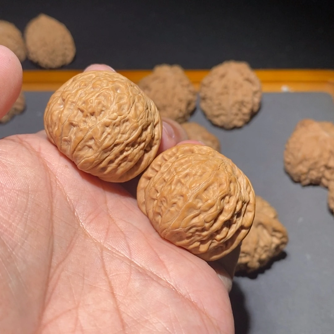 文玩核桃吊坠35铁锤微修