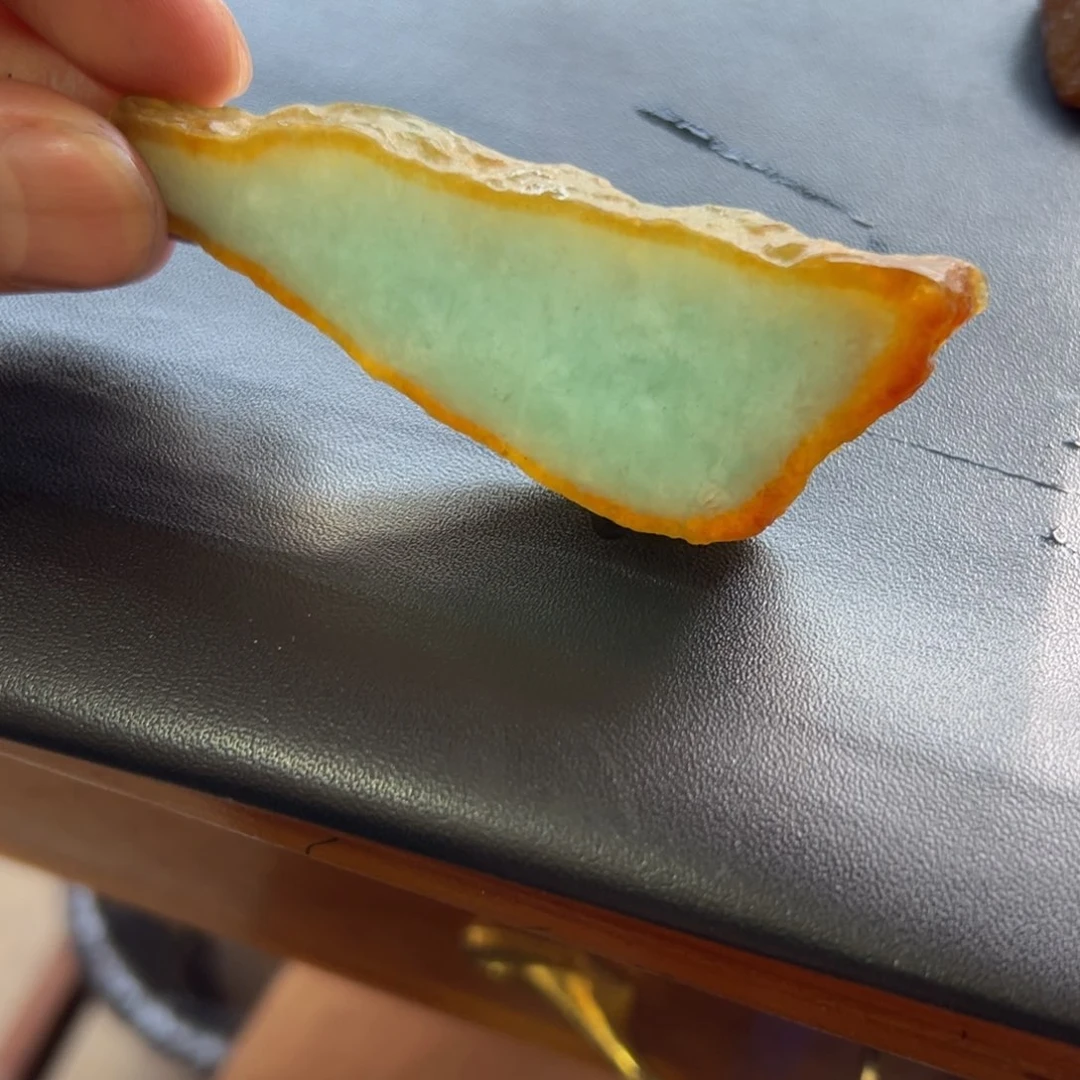 定制翡翠未镶嵌冰种红黄翡雾层特色大件牌