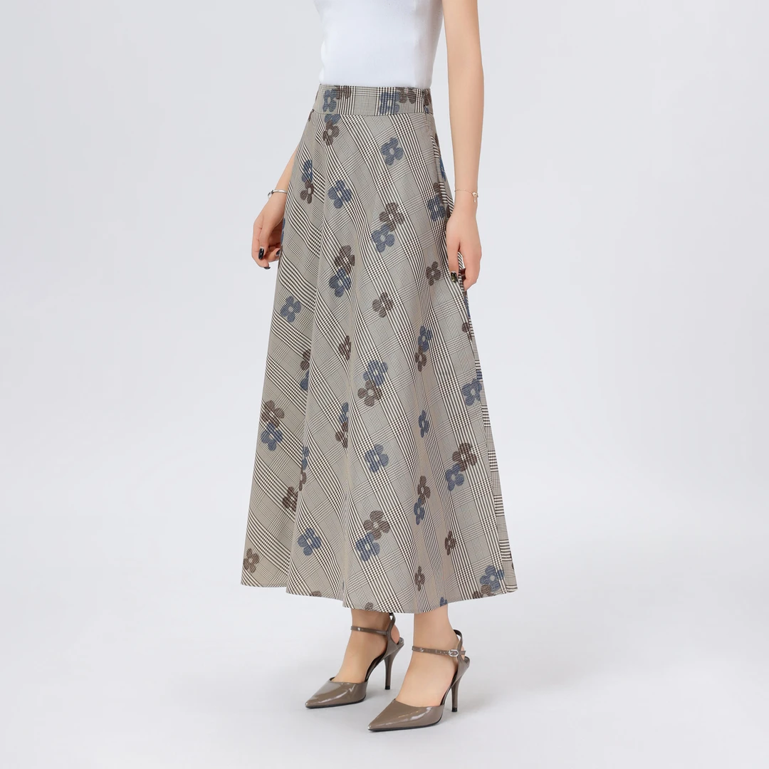 AMASS/阿玛施早春新款中高腰A字裙水墨圆点时尚百搭半身裙5200428