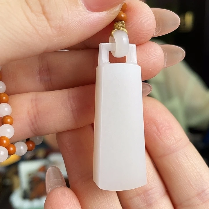 和田玉未镶嵌颈饰定制发货