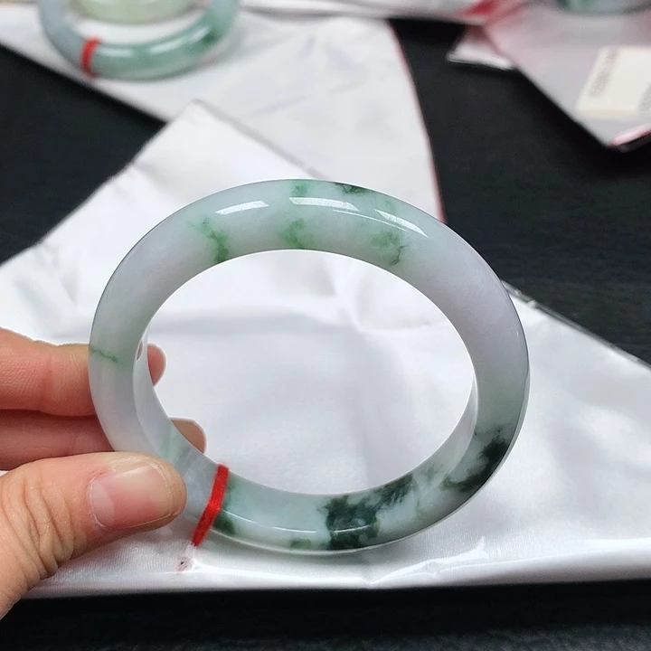 未镶嵌手镯翡翠60圈