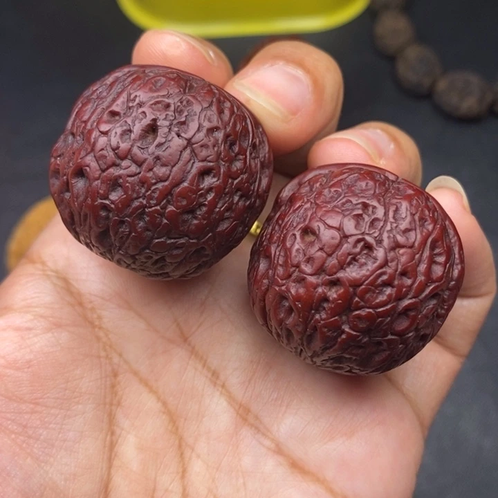 文玩核桃吊坠38尺龙珠