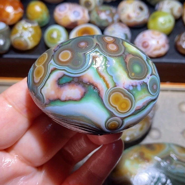 未镶嵌玛瑙/玉髓珠宝半成品75