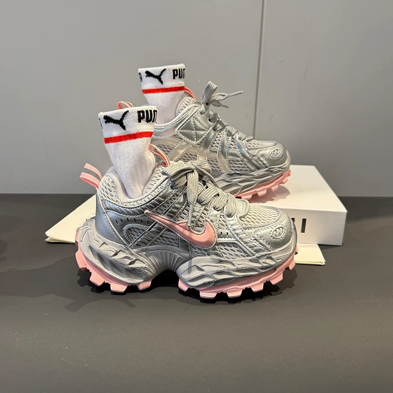 儿童运动鞋女童透气网面跑步鞋子2025春秋新款男童户外小孩老爹鞋