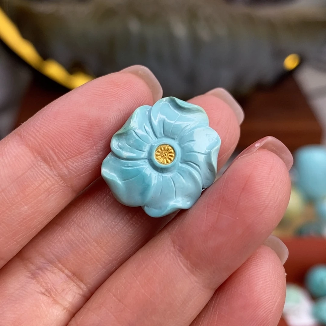 绿松石未镶嵌珠宝奇石