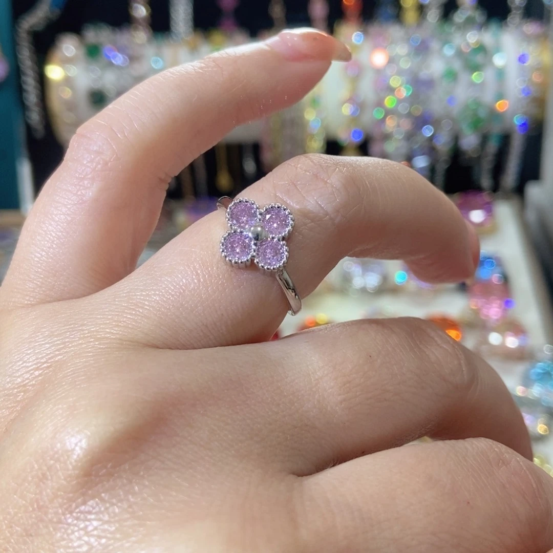 66锆石（处理）戒指