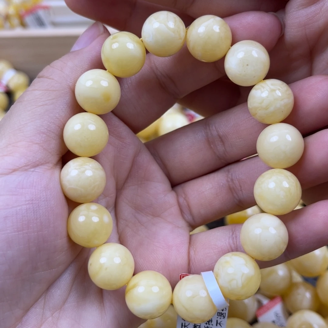 未镶嵌琥珀裸石微瑕13