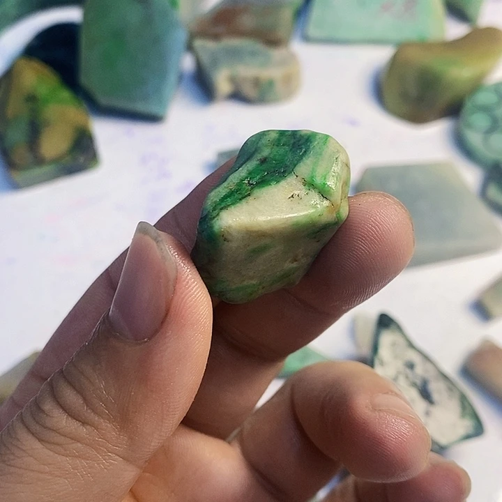 五***哥翡翠散珠天然翡翠A货挂件