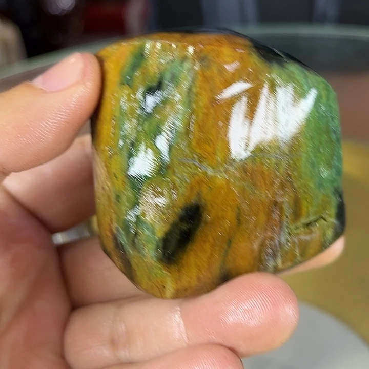 缅甸天然树化玉摆件