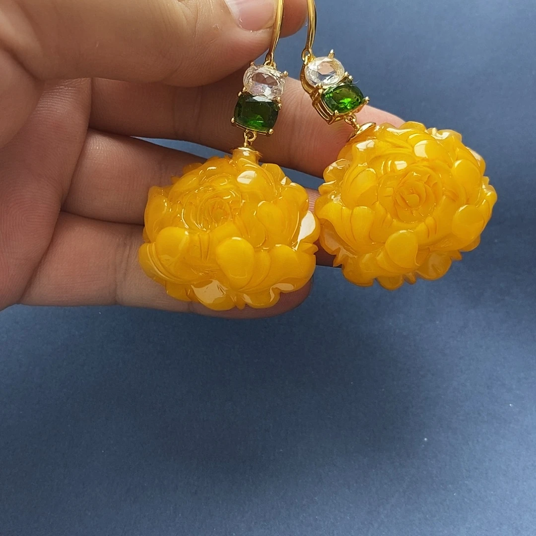 琥珀未镶嵌裸石耳坠