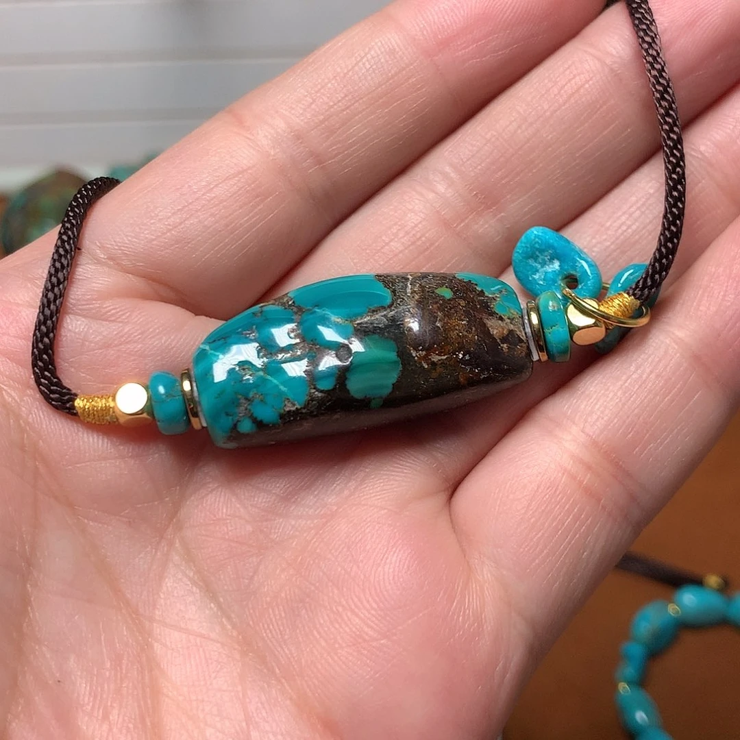 薄***^绿松石未镶嵌珠宝奇石