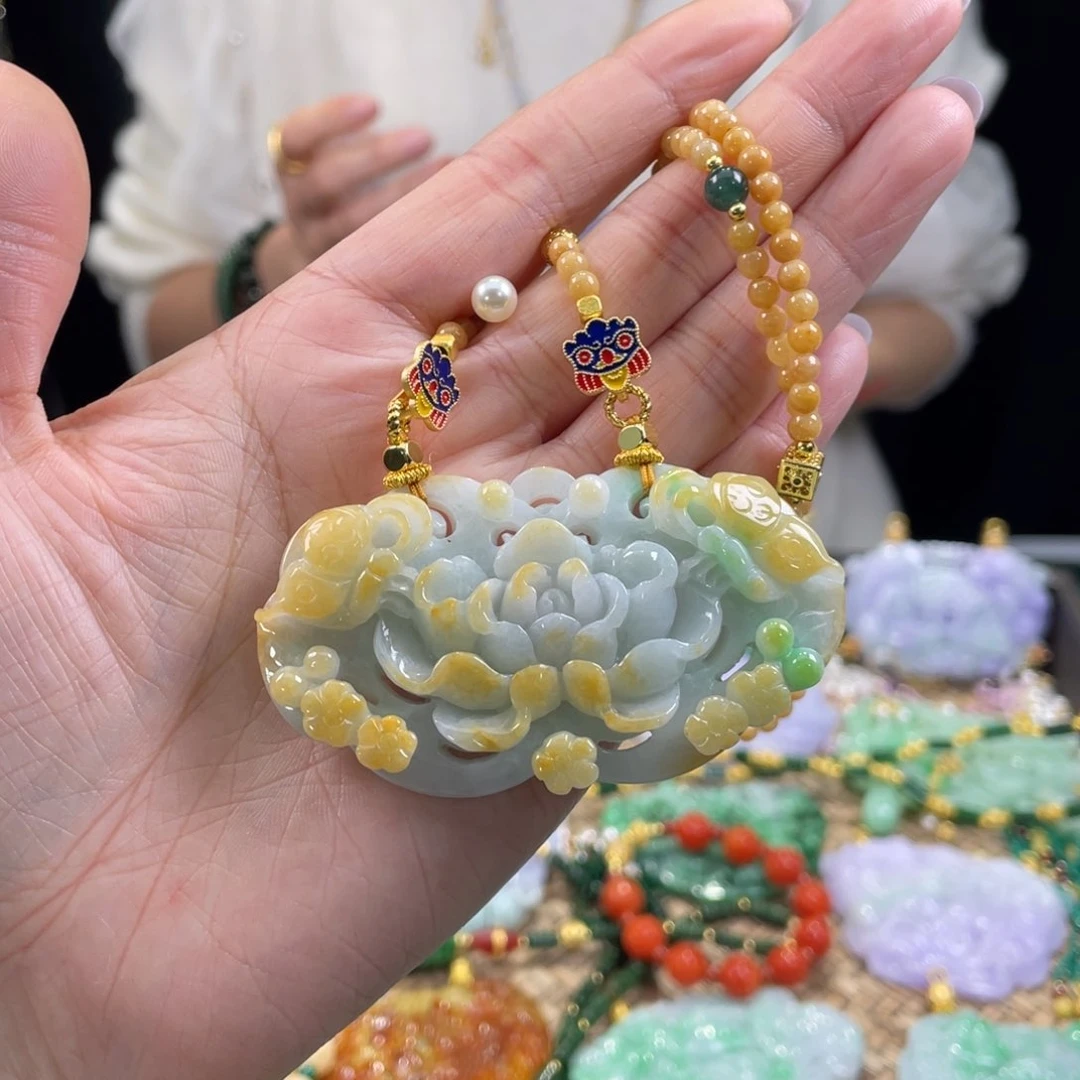 翡翠颈饰未镶嵌代编织