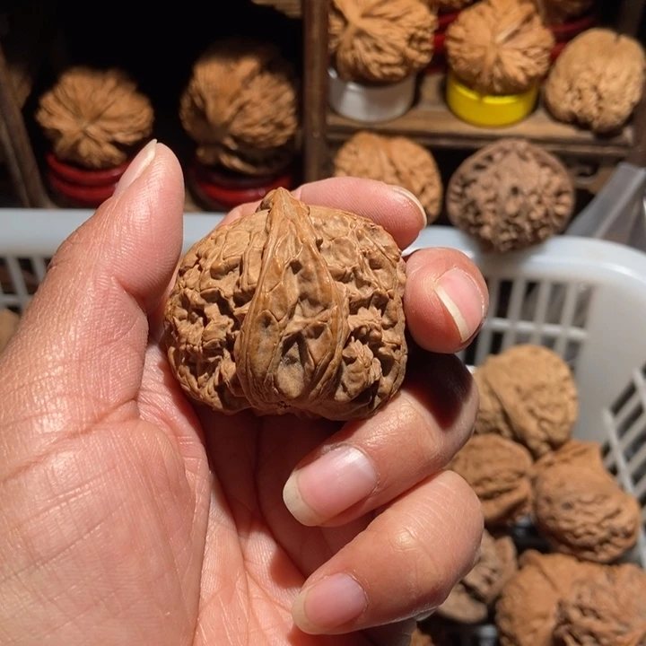 A***哥核桃白狮子之源尺寸42全品