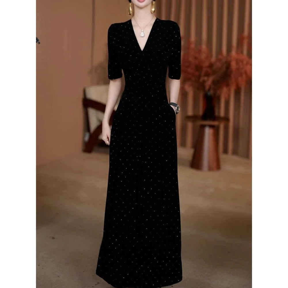 法式时尚气质端庄优雅V领连衣裙女2025夏季新款时髦高级收腰A字裙