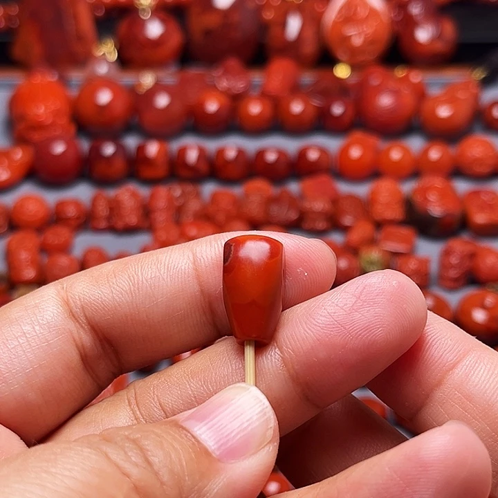 南红玛瑙未镶嵌配饰包浆三通9.6mm