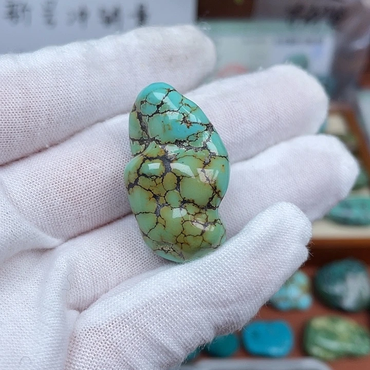 绿松石未镶嵌挂件