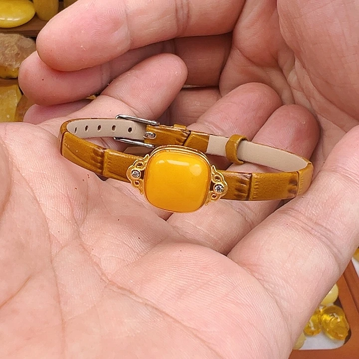 蜜蜡未镶嵌珠宝奇石手牌