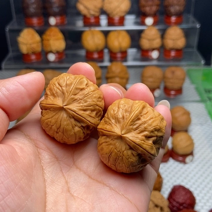 把件文玩核桃聚宝三棱25