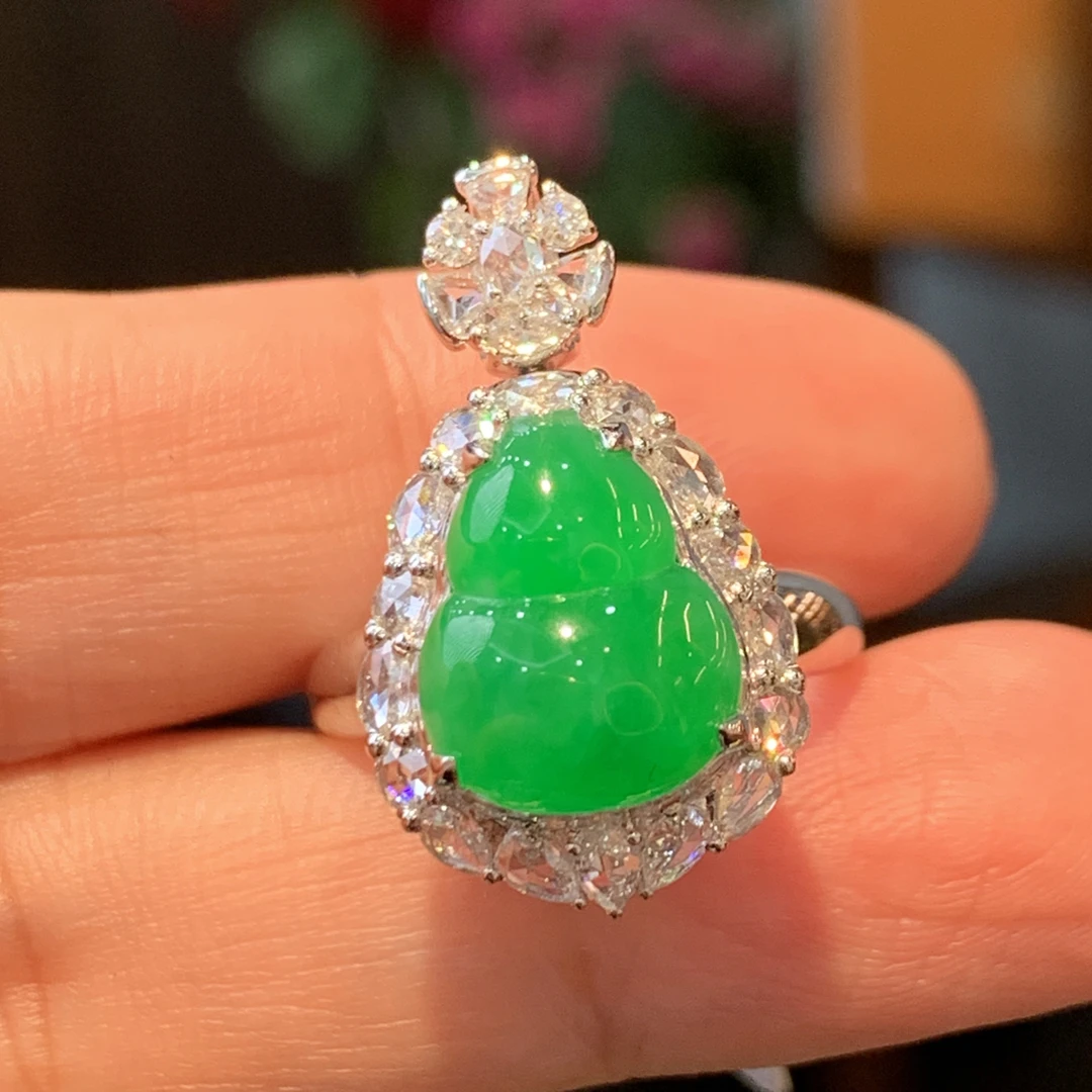 18k金镶嵌天然翡翠满绿两用款葫芦吊坠戒指