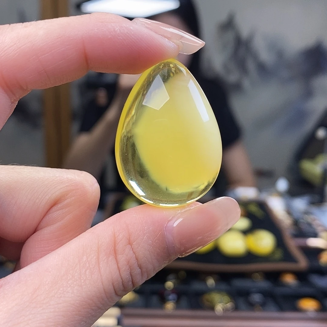 琥珀未镶嵌裸石成品