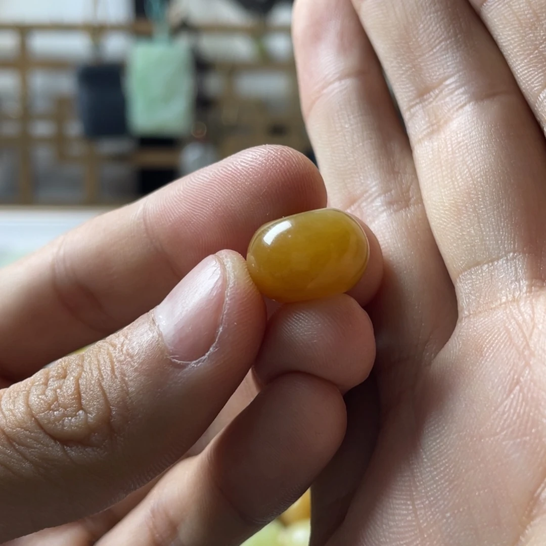 嘿***U和田玉（糖玉）未镶嵌手链