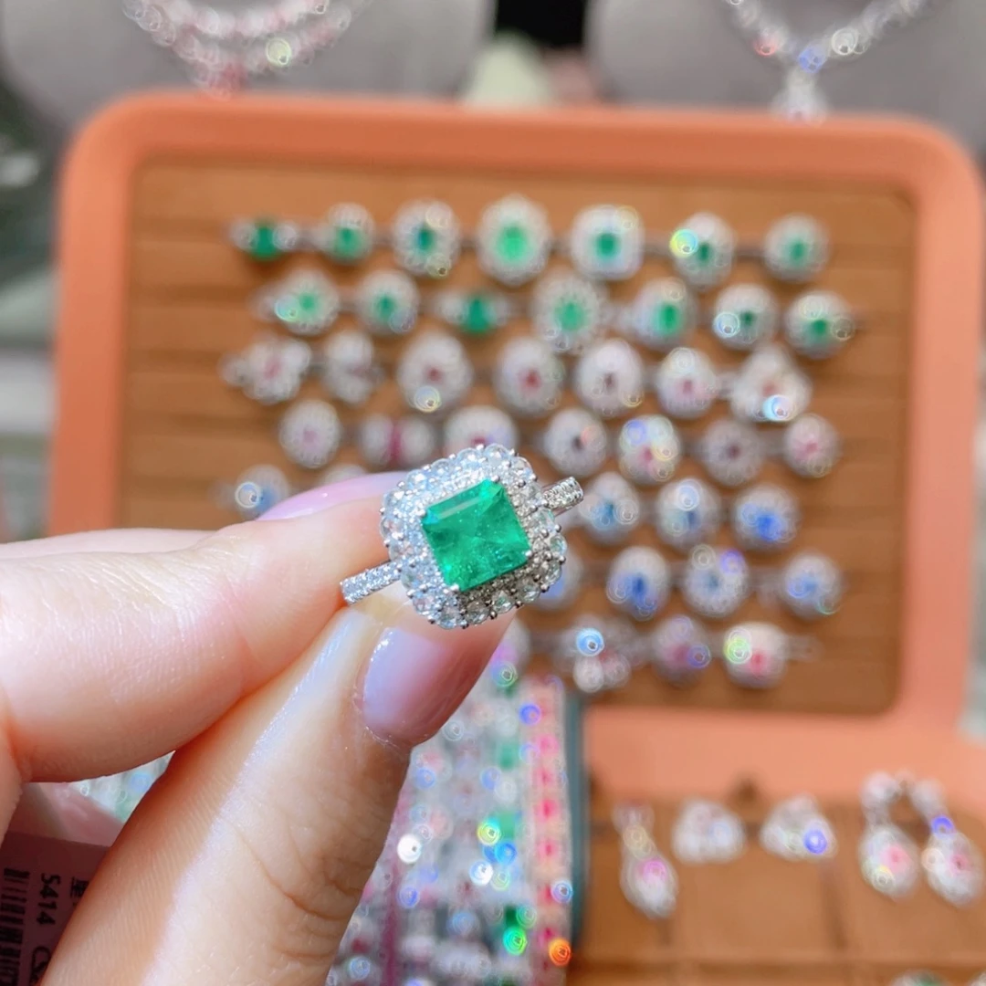 祖母绿18K金镶嵌戒指哥伦比亚1.15