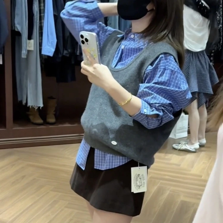 韩版复古格子衬衫叠穿V领针织坎肩马甲两件套ins早秋穿搭一整套装