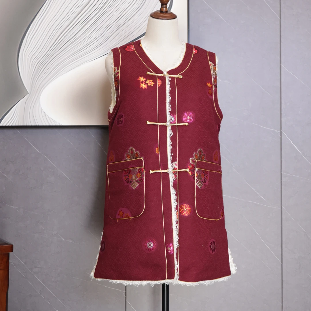MJ012酒红色藏族服装女款冬季新款加绒加厚刺绣藏式背心马甲MJ012