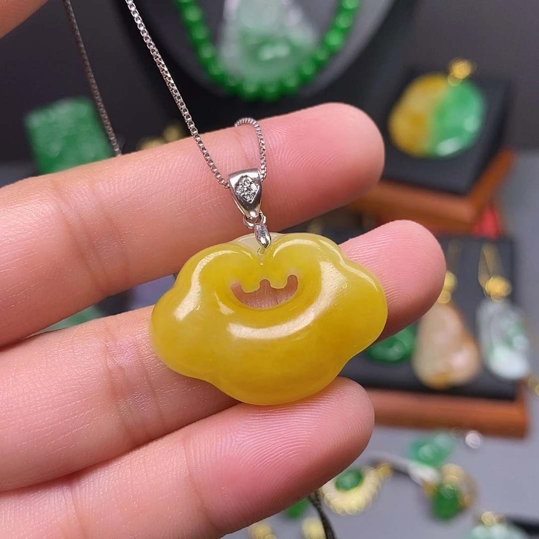 吊坠(赠链)未镶嵌翡翠