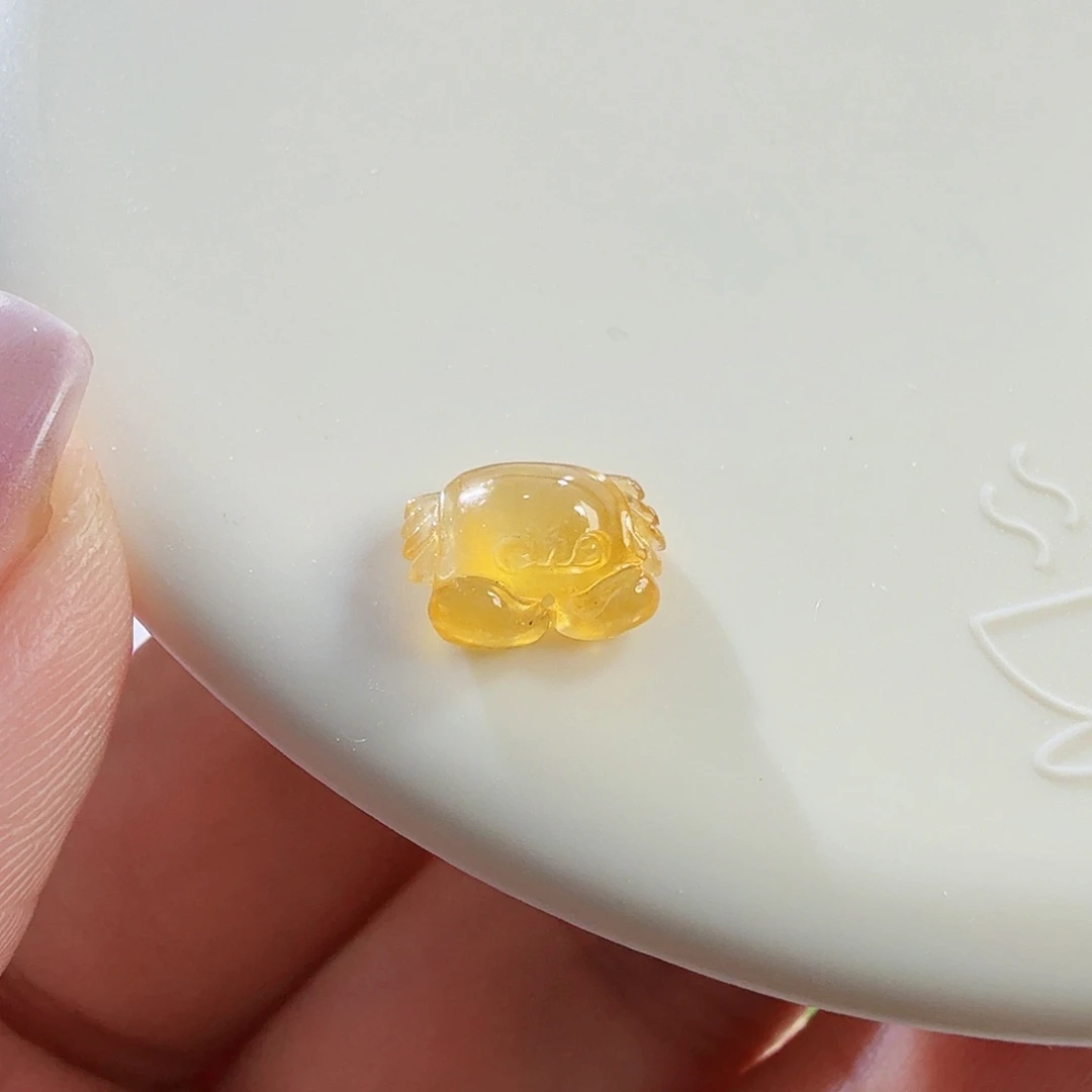 翡翠未镶嵌颈饰裸石