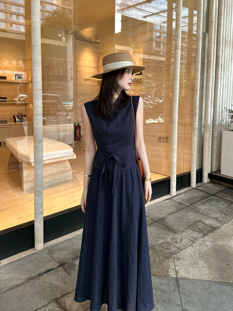 T113022M气质显瘦淑女夏季套装背心+直筒半身裙