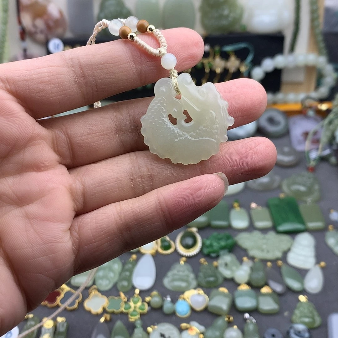 和田玉未镶嵌吊坠(不含链)